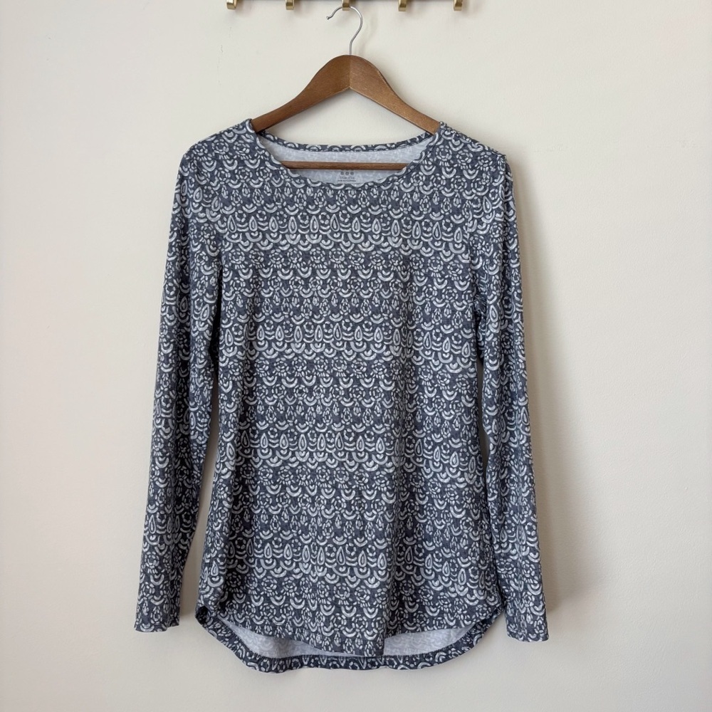 Title Nine Grey Printed Cut Out Back Top Medium Athleisure